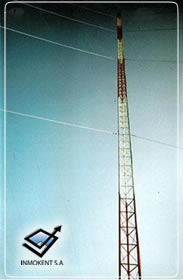 TORRE TRIANGULAR VENTEADA Fabricada en tubería estructural de alta resistencia en 30, 40 y 60 cm de lado, tramos modulares soldados de 3 o 6 mts. de largo permiten alturas hasta de 90 mts.  